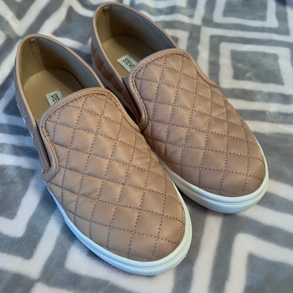 Women’s Steve Madden Ecentrcq Slip On Sneaker Sz 6